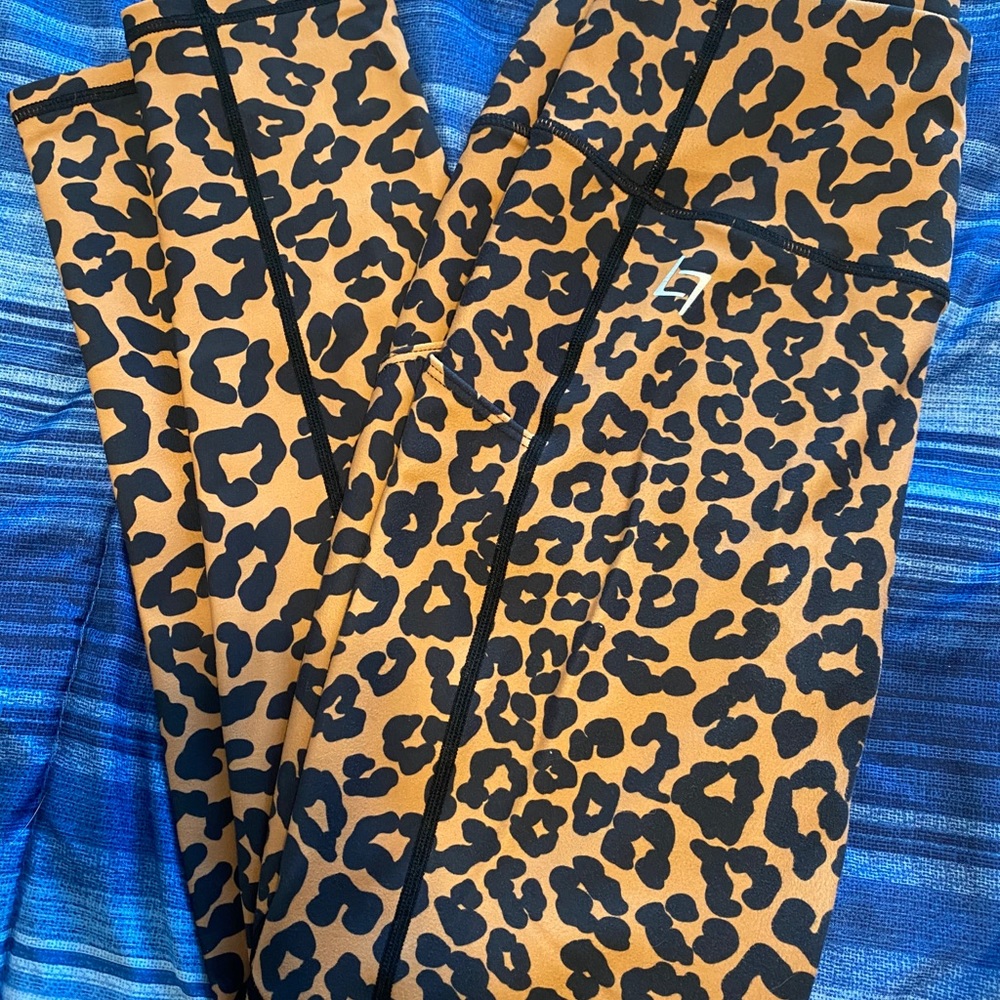 Leopard workout leggings